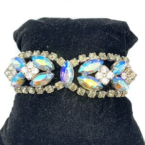 Vintage Unsigned AB Marquise Rhinestone Silver Tone Bracelet 7"